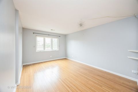 Tiny photo for 414 Clinton Place #302, River Forest, IL 60305 (MLS # 12485100)