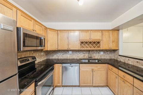 Tiny photo for 414 Clinton Place #302, River Forest, IL 60305 (MLS # 12485100)