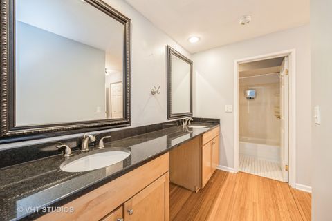 Tiny photo for 414 Clinton Place #302, River Forest, IL 60305 (MLS # 12485100)