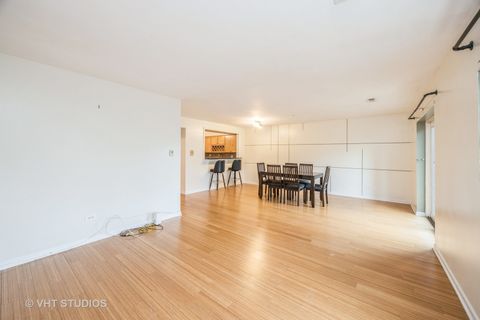 Tiny photo for 414 Clinton Place #302, River Forest, IL 60305 (MLS # 12485100)