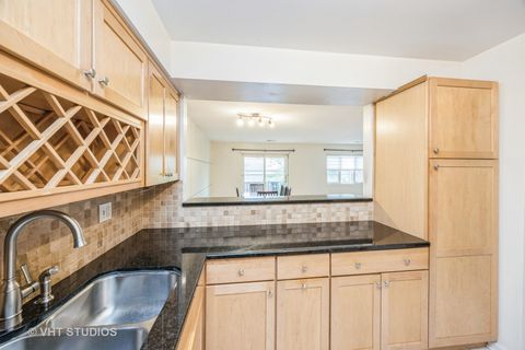 Tiny photo for 414 Clinton Place #302, River Forest, IL 60305 (MLS # 12485100)