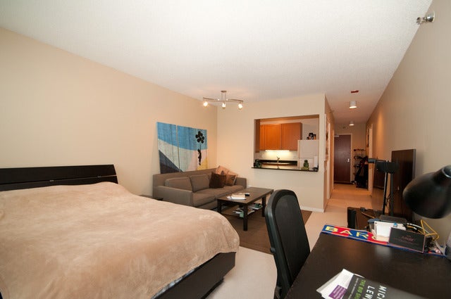 400 N LaSalle Boulevard 2203