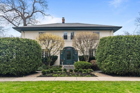 727 E CENTER Avenue Lake Bluff IL 60044