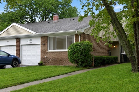 Photo of 1170 Heather Lane #0, Glen Ellyn, IL 60137 (MLS # 12737941)