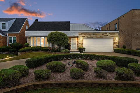 Tiny photo for 9152 S Michigan Avenue, Chicago, IL 60619 (MLS # 12728747)