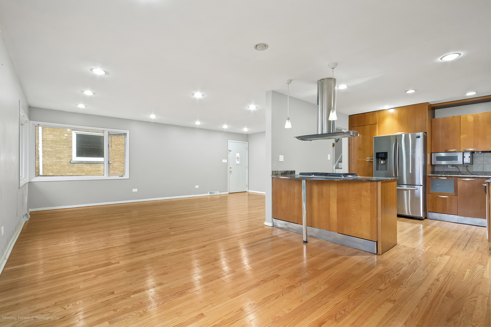 Niles, Illinois 60714, United States, 3 Bedrooms Bedrooms, ,2 BathroomsBathrooms,Residential,Active,252745