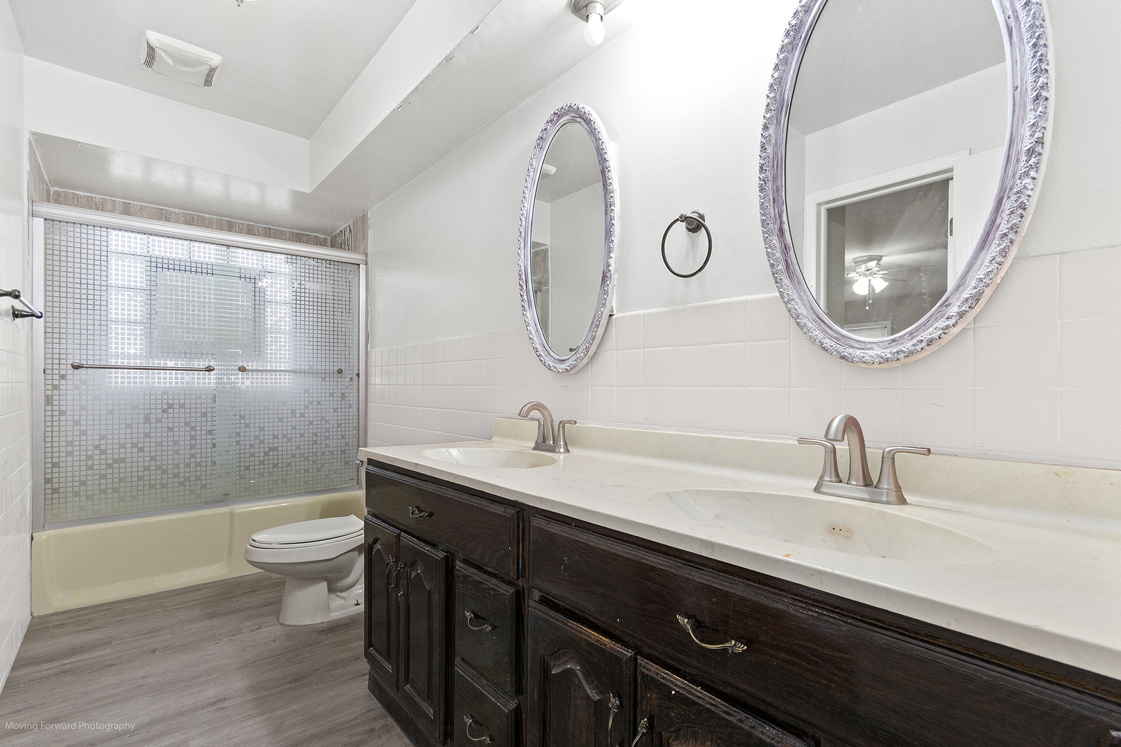 Niles, Illinois 60714, United States, 3 Bedrooms Bedrooms, ,2 BathroomsBathrooms,Residential,Active,252745