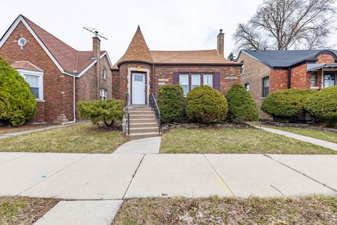Tiny photo for 3938 W 66th Place, Chicago, IL 60629 (MLS # 12599906)