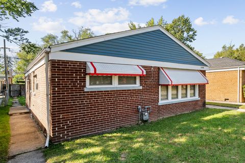 Tiny photo for 12820 S Sangamon Street, Chicago, IL 60643 (MLS # 12494184)