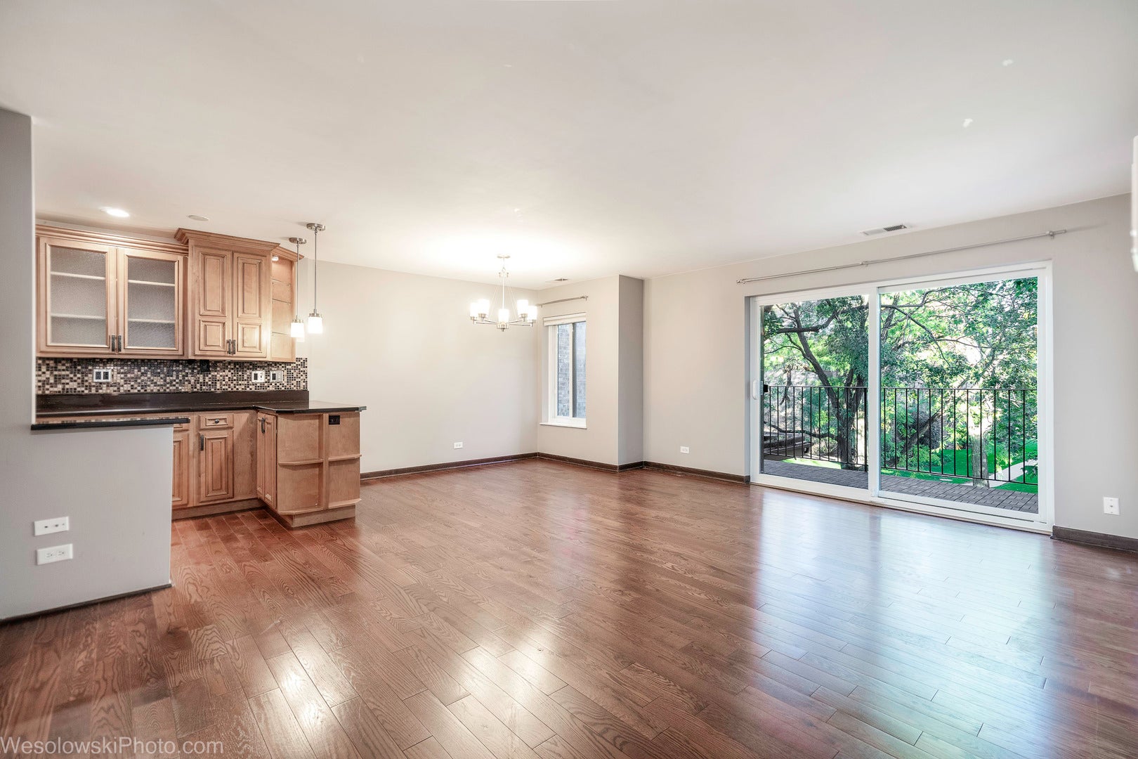 425 Walnut Creek Lane 1305