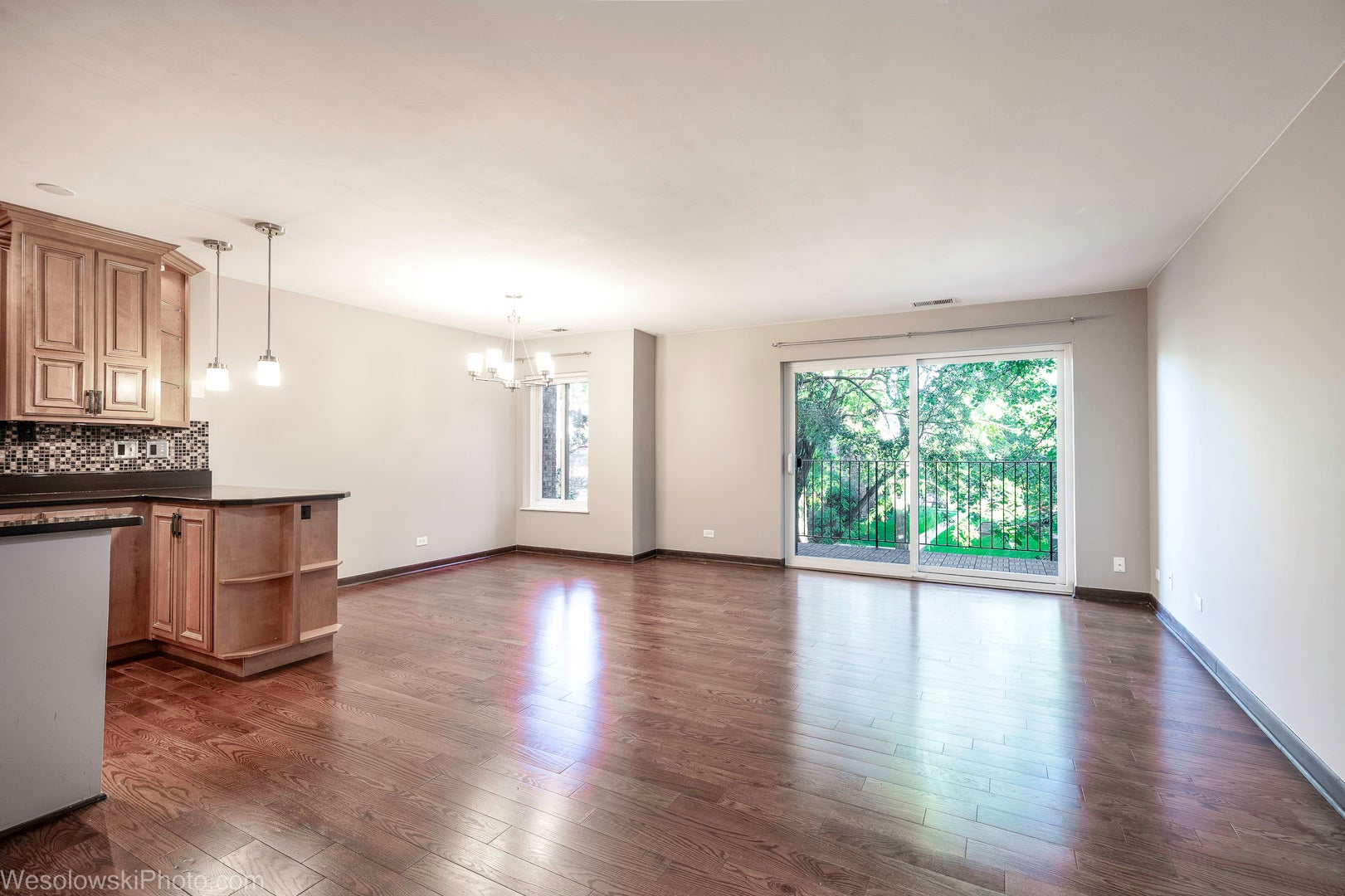 425 Walnut Creek Lane 1305