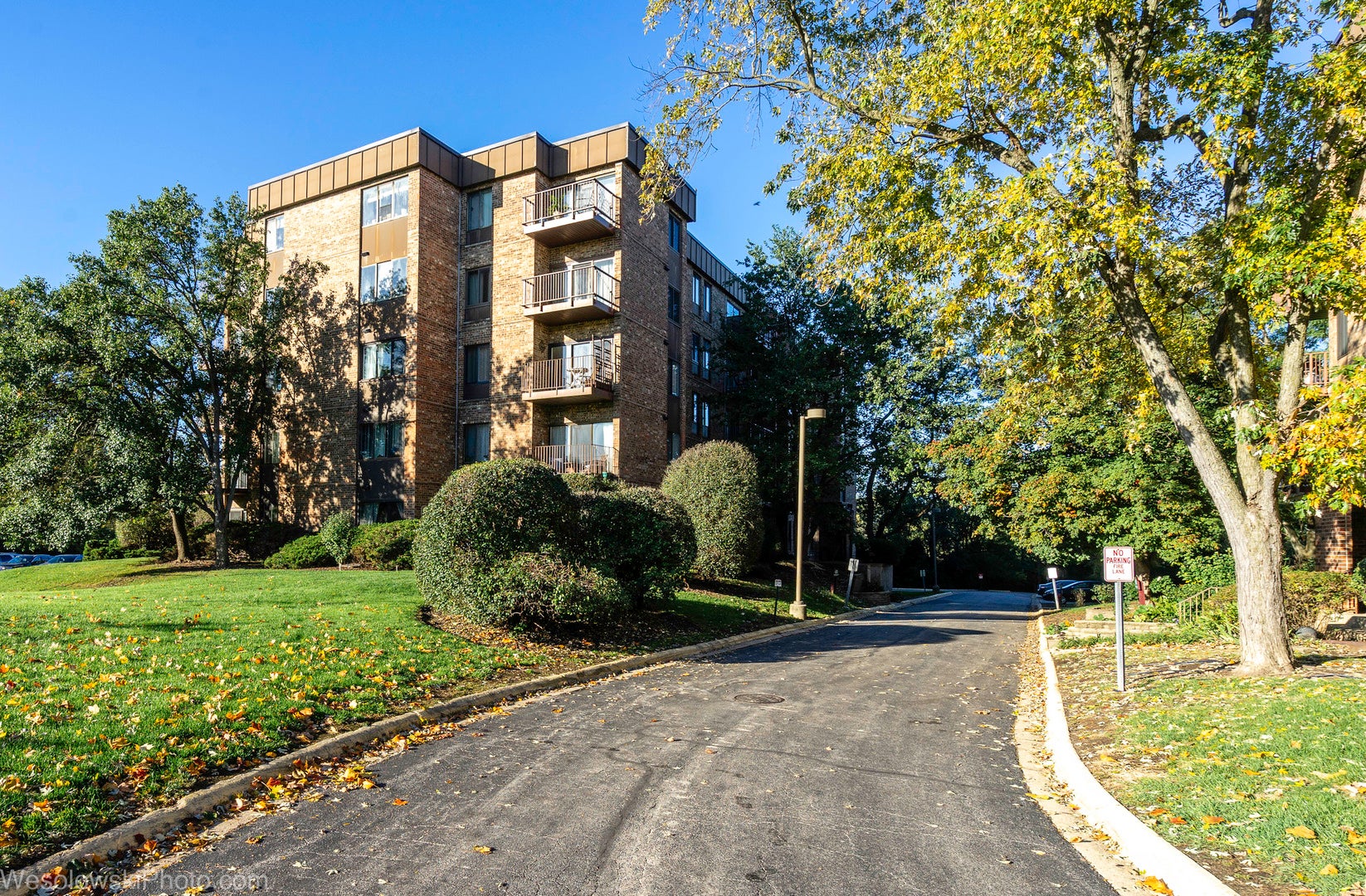 425 Walnut Creek Lane 1305