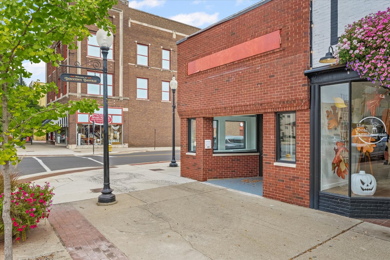57 N Vermilion Street