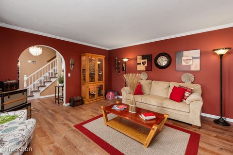 Tiny photo for 23061 N Apple Hill Lane, Lincolnshire, IL 60069 (MLS # 12449407)