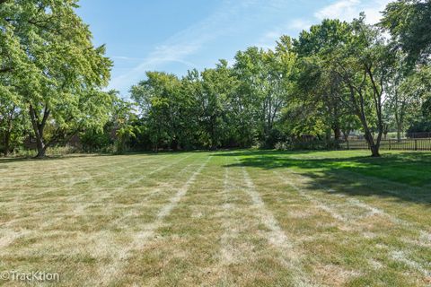 Tiny photo for 23061 N Apple Hill Lane, Lincolnshire, IL 60069 (MLS # 12449407)
