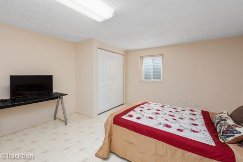 Tiny photo for 23061 N Apple Hill Lane, Lincolnshire, IL 60069 (MLS # 12449407)