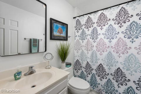 Tiny photo for 23061 N Apple Hill Lane, Lincolnshire, IL 60069 (MLS # 12449407)