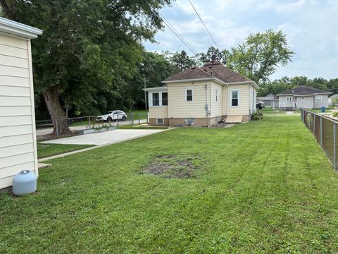 Tiny photo for 424 E 1st Street, Oglesby, IL 61348 (MLS # 12439842)