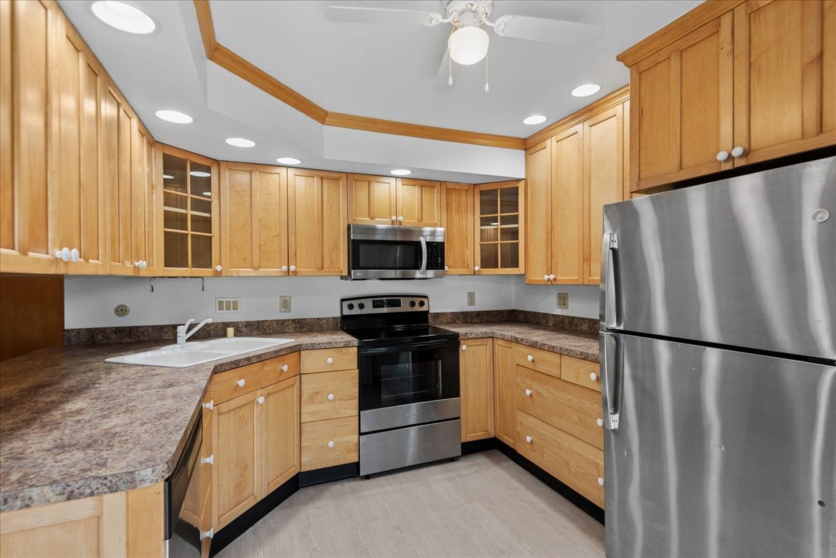 722 SHEPARD Court -
