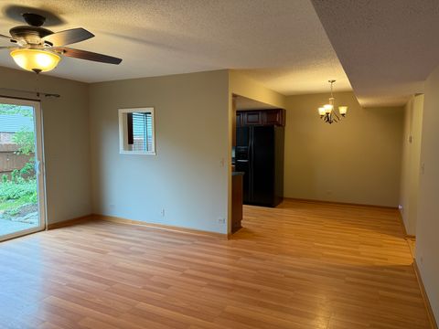 Tiny photo for 1910 Heatherway Lane #19, New Lenox, IL 60451 (MLS # 12698699)