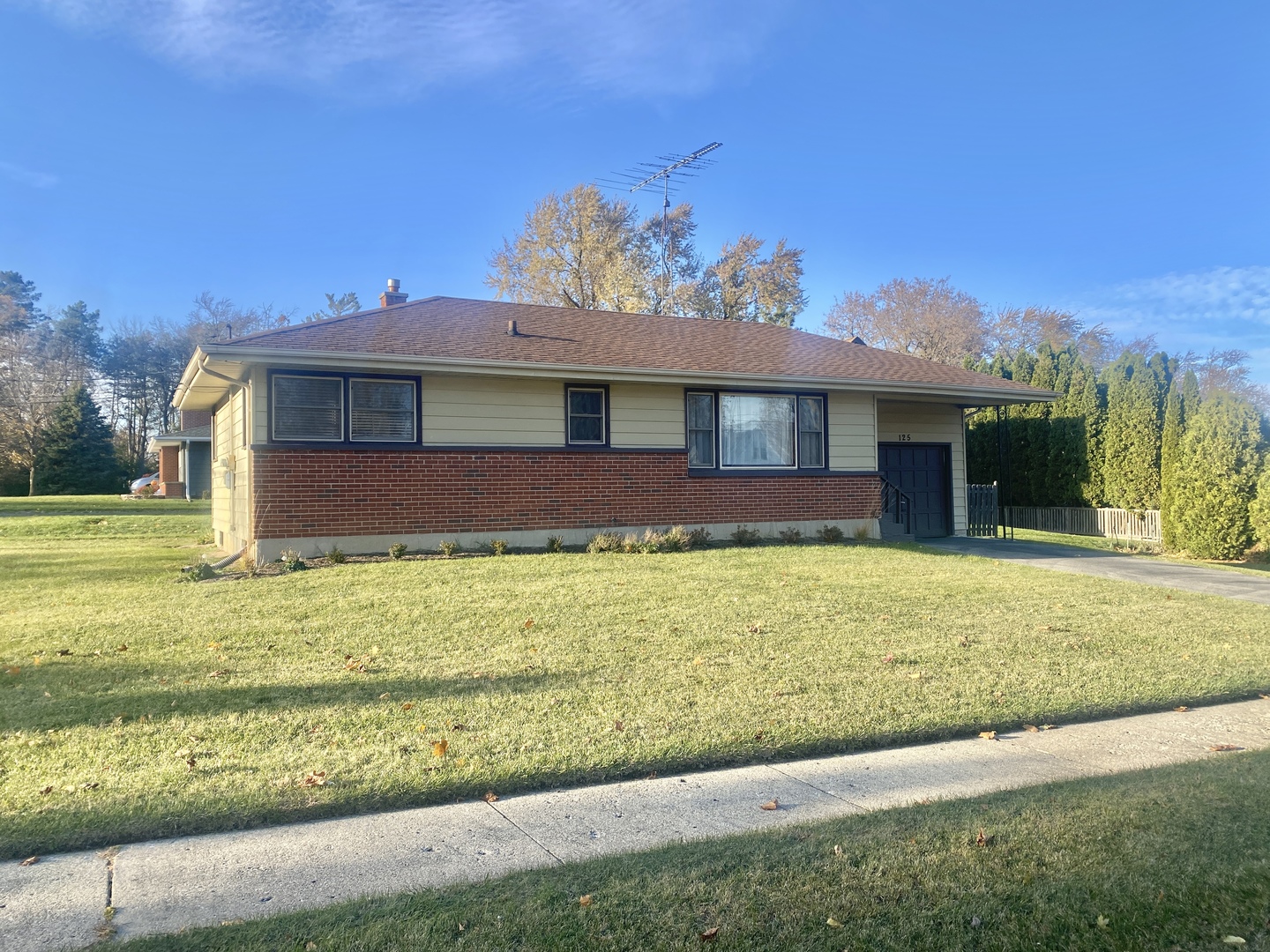 Woodstock, Illinois 60098, United States, 3 Bedrooms Bedrooms, ,1 BathroomBathrooms,Residential,Active,242547