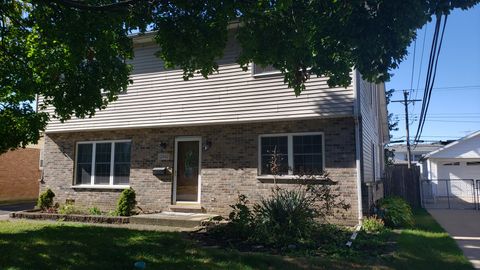 A home in Crestwood