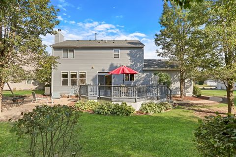 Tiny photo for 586 Harvard Court, Lindenhurst, IL 60046 (MLS # 12482629)