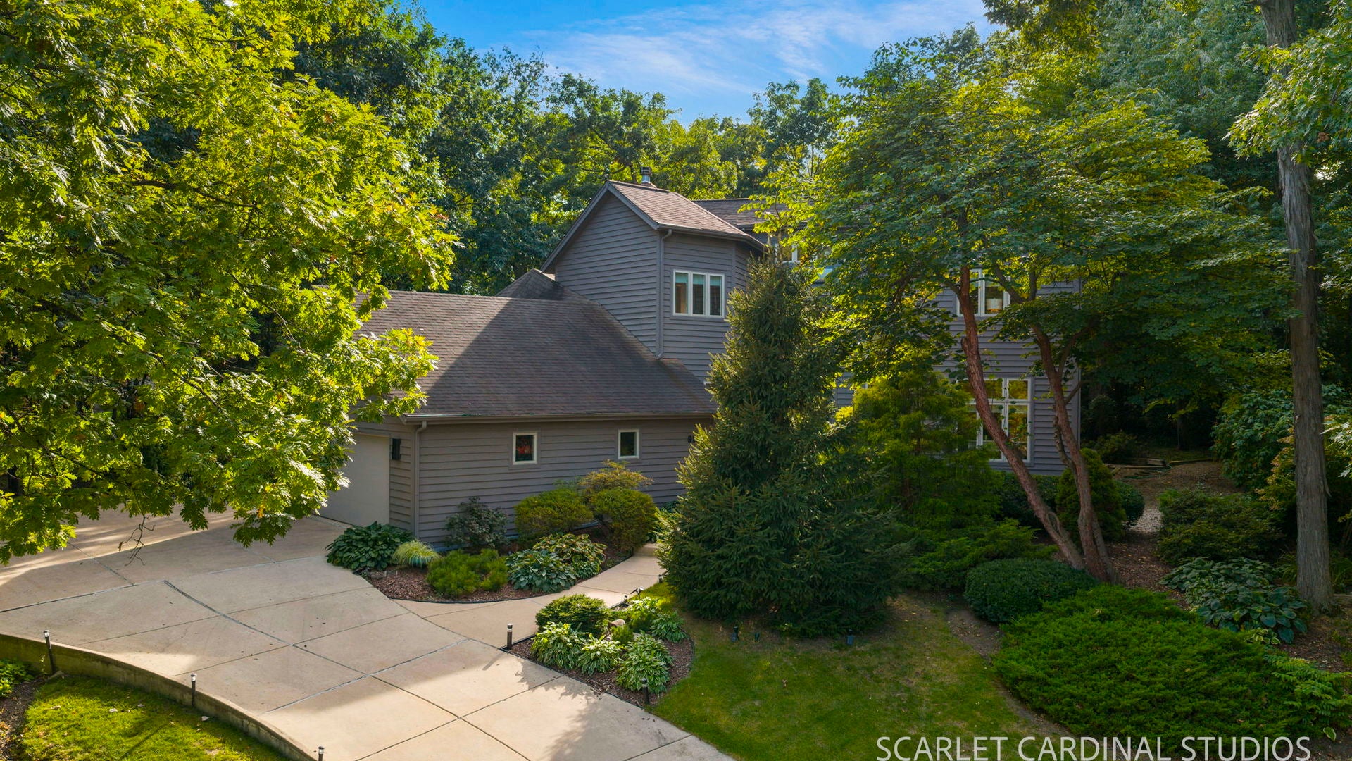 915 Knollwood Lane