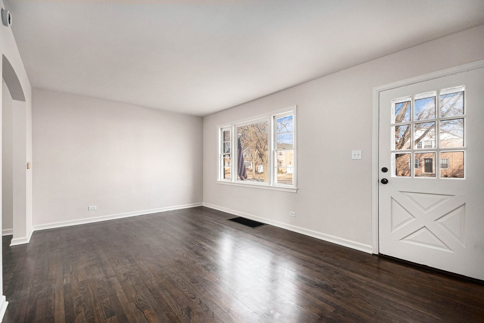 4142 N Pontiac Avenue