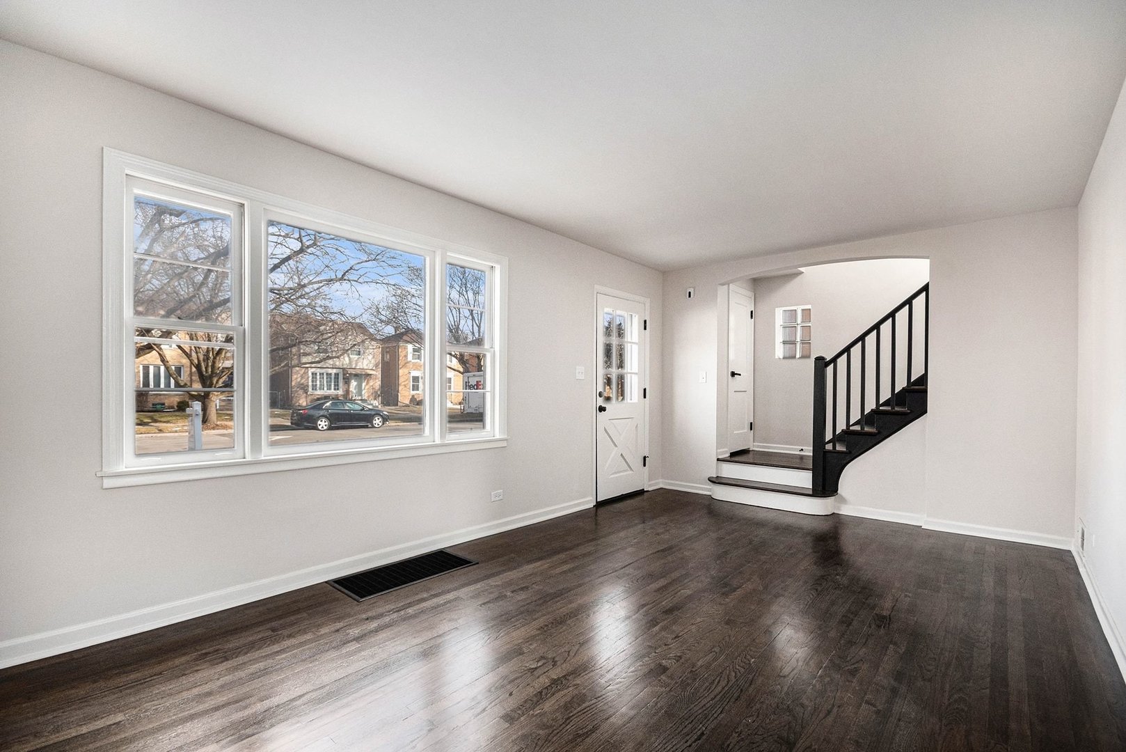 4142 N Pontiac Avenue