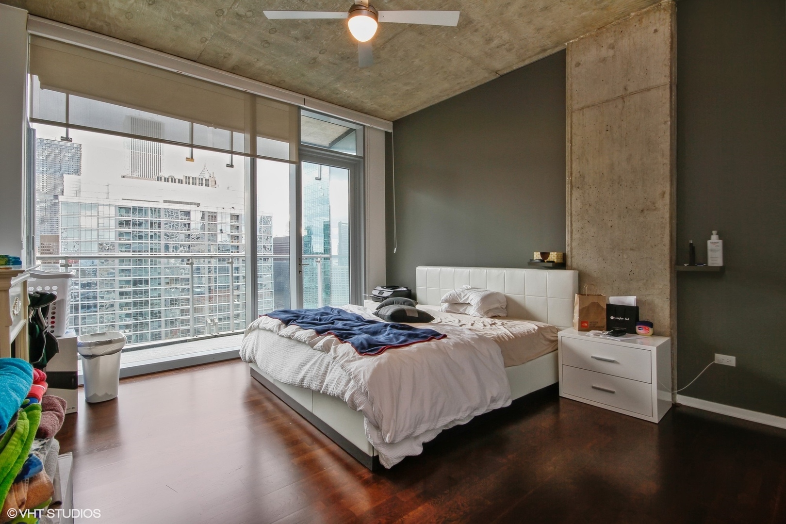 600 N Fairbanks Court 3301