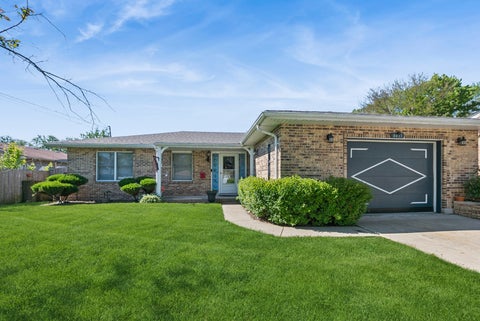 Photo of Midlothian, IL 60445 (MLS # 12643826)
