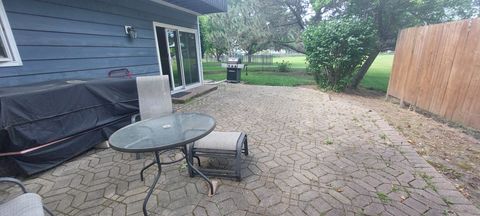 Tiny photo for 501 Hemlock Lane, Libertyville, IL 60048 (MLS # 12403922)