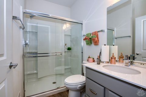 Tiny photo for 824 Spring Drive, Lindenhurst, IL 60046 (MLS # 12556700)