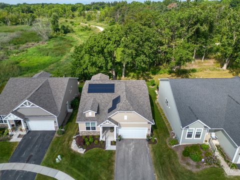 Tiny photo for 824 Spring Drive, Lindenhurst, IL 60046 (MLS # 12556700)