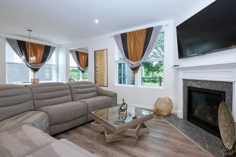 Tiny photo for 824 Spring Drive, Lindenhurst, IL 60046 (MLS # 12556700)