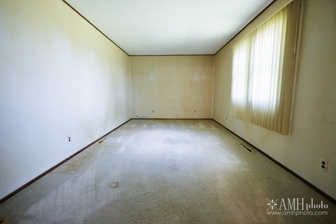 Tiny photo for 1871 S Oaklawn Drive, St. Anne, IL 60964 (MLS # 12715522)