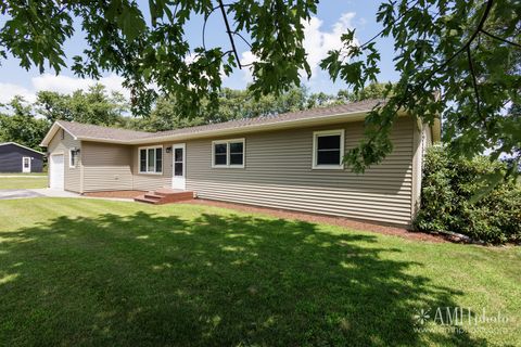Tiny photo for 1871 S Oaklawn Drive, St. Anne, IL 60964 (MLS # 12715522)