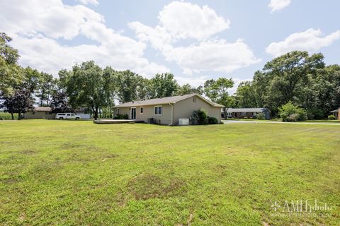 Tiny photo for 1871 S Oaklawn Drive, St. Anne, IL 60964 (MLS # 12715522)