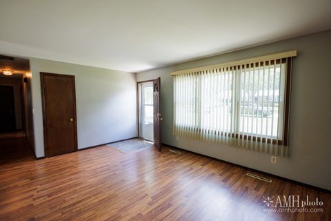 Tiny photo for 1871 S Oaklawn Drive, St. Anne, IL 60964 (MLS # 12715522)