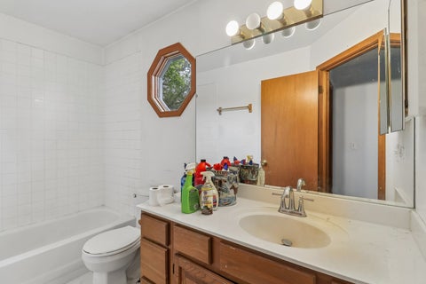 Tiny photo for 626 Pleasure Drive, Mundelein, IL 60060 (MLS # 12753637)