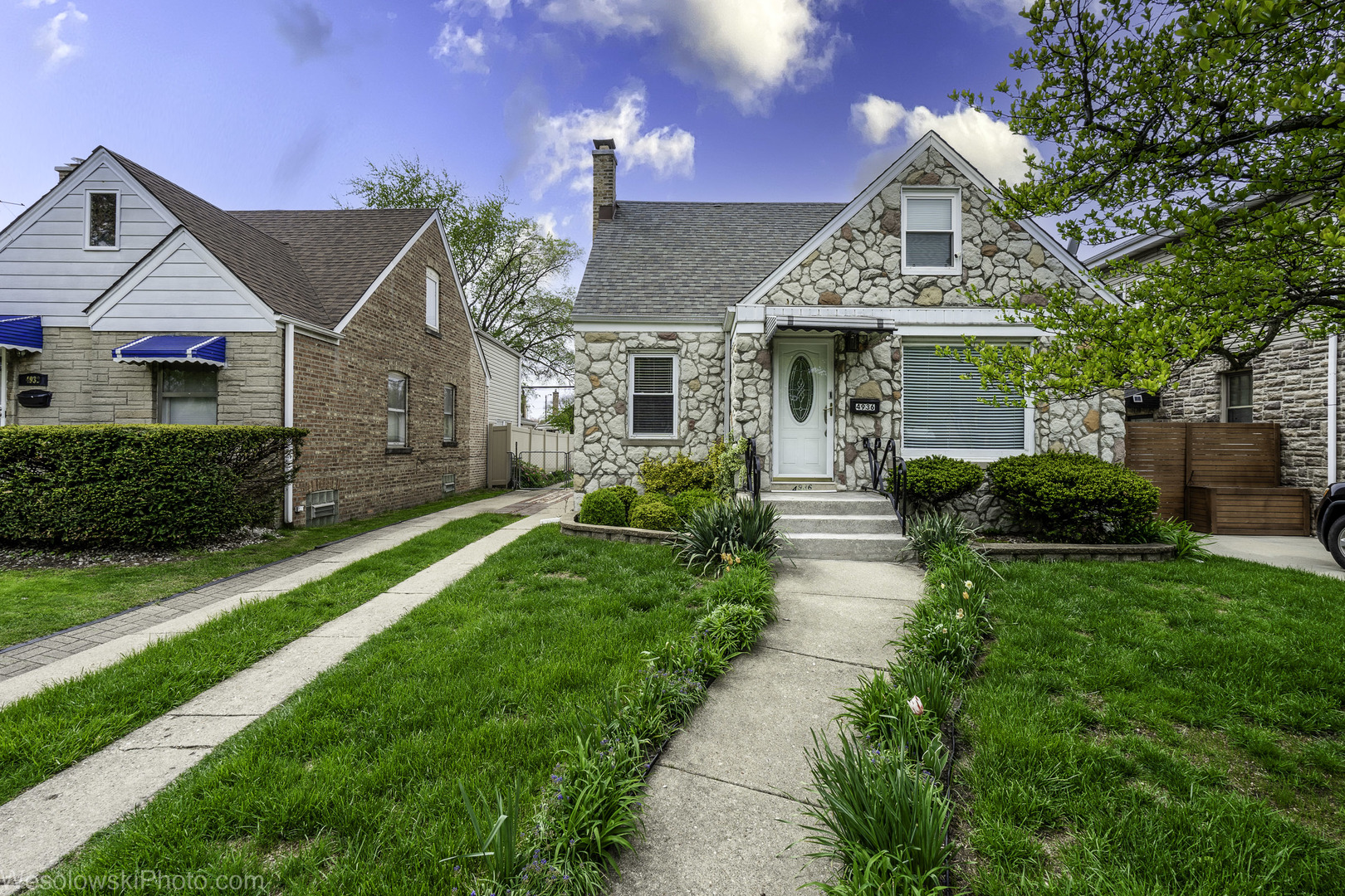 4936 N Mulligan Avenue