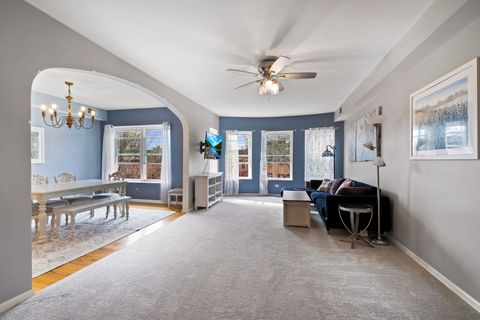 Tiny photo for 7631 N Bosworth Avenue #2S, Chicago, IL 60626 (MLS # 12569179)