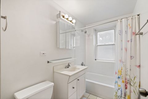 Tiny photo for 7631 N Bosworth Avenue #2S, Chicago, IL 60626 (MLS # 12569179)