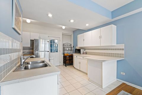 Tiny photo for 7631 N Bosworth Avenue #2S, Chicago, IL 60626 (MLS # 12569179)