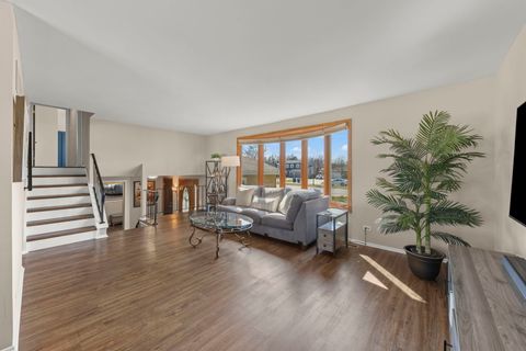 Tiny photo for 1551 Briarcliffe Boulevard, Wheaton, IL 60189 (MLS # 12588028)