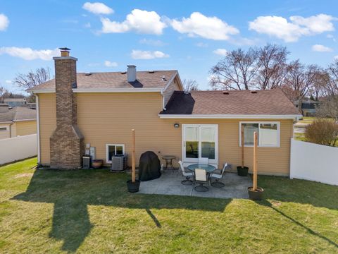 Tiny photo for 1551 Briarcliffe Boulevard, Wheaton, IL 60189 (MLS # 12588028)