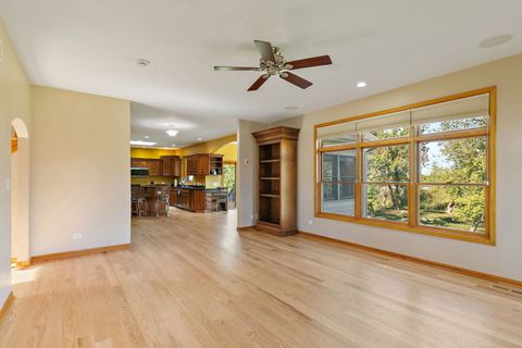 Tiny photo for 9N954 Heatherington Place, Elgin, IL 60124 (MLS # 12486116)