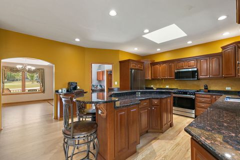 Tiny photo for 9N954 Heatherington Place, Elgin, IL 60124 (MLS # 12486116)