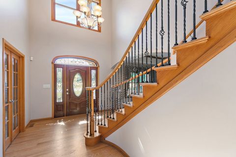 Tiny photo for 9N954 Heatherington Place, Elgin, IL 60124 (MLS # 12486116)